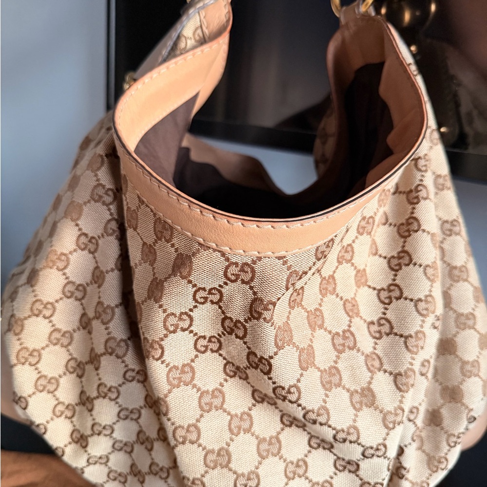 Gucci Beige Monogram Women's Bag